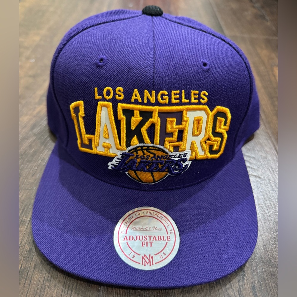 Mitchell & Ness Los Angeles Lakers SnapBack Hat